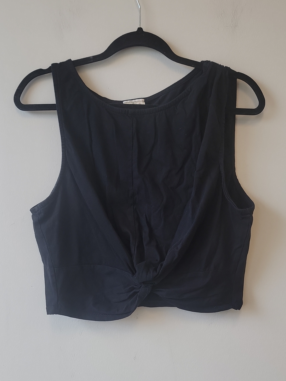 Vocal Black Twist-Knot Cropped Tank